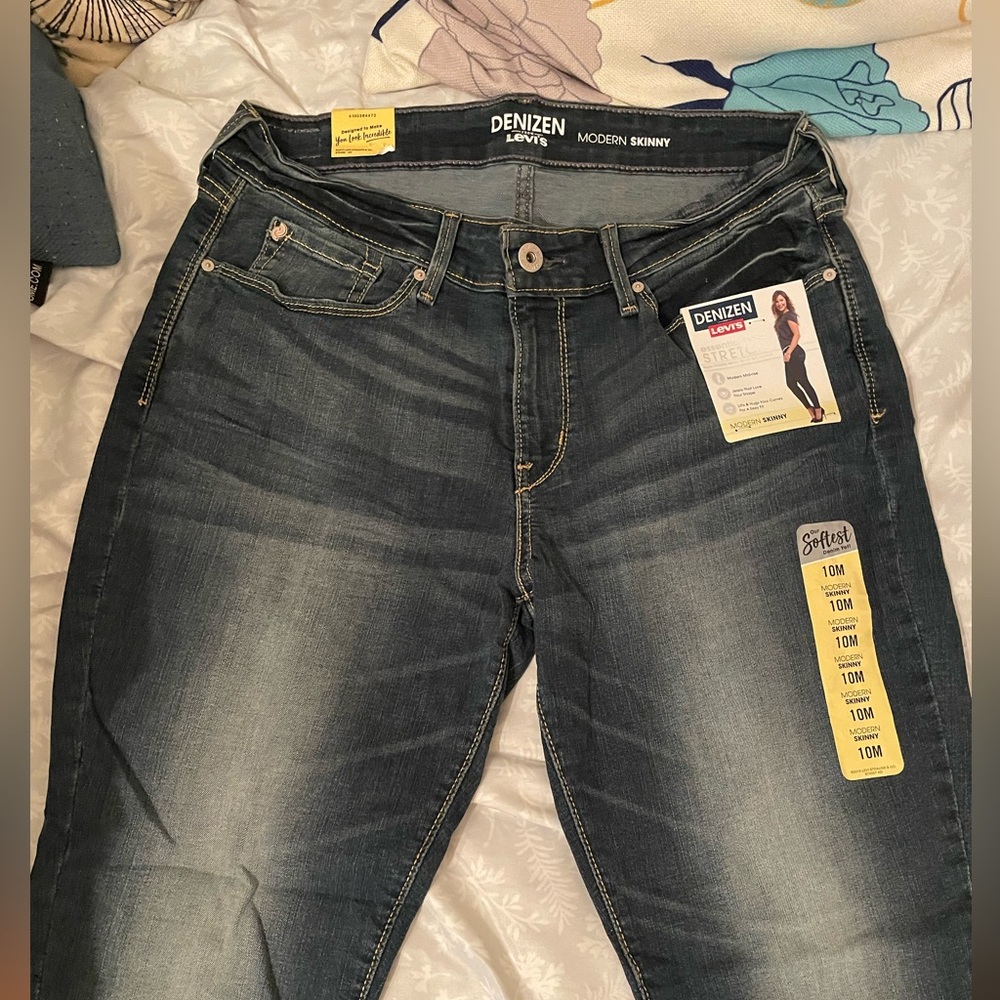 Denizen Levi’s Modern Skinny Jeans